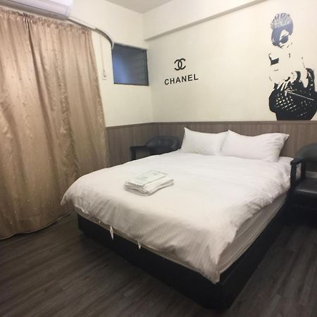 Love Feng Jia Apartment Hotel Đài Trung Ngoại thất bức ảnh