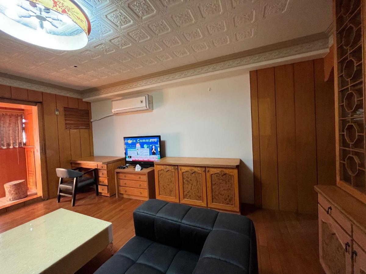 Love Feng Jia Apartment Hotel Đài Trung Ngoại thất bức ảnh